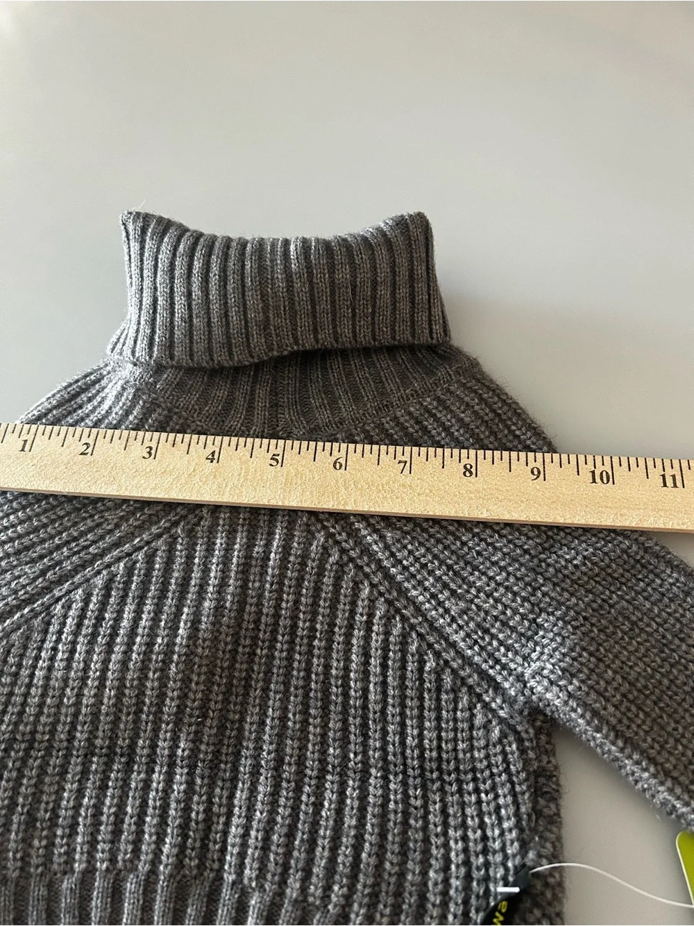 NWT Fitwarm Grey Turtleneck Cable Knit Pet Dog Sweater - Size Medium